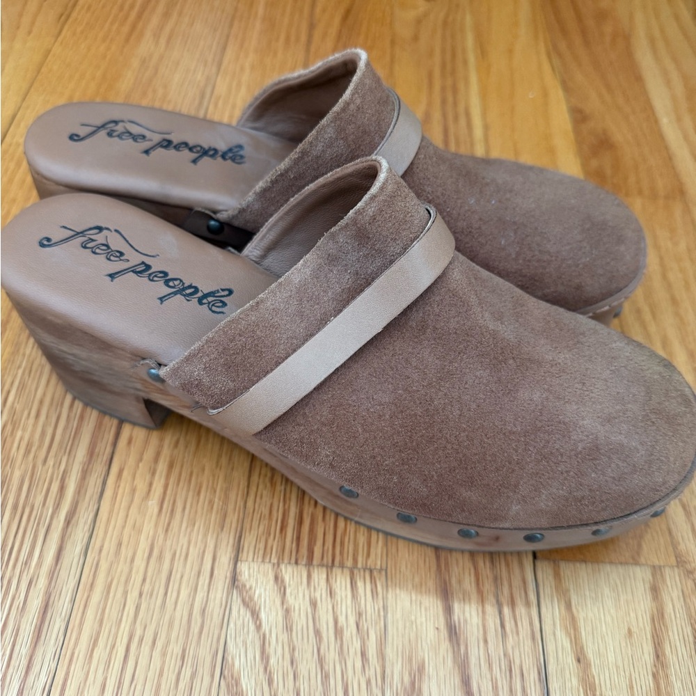 Free People Brown Suede Clogs NEVER WORN